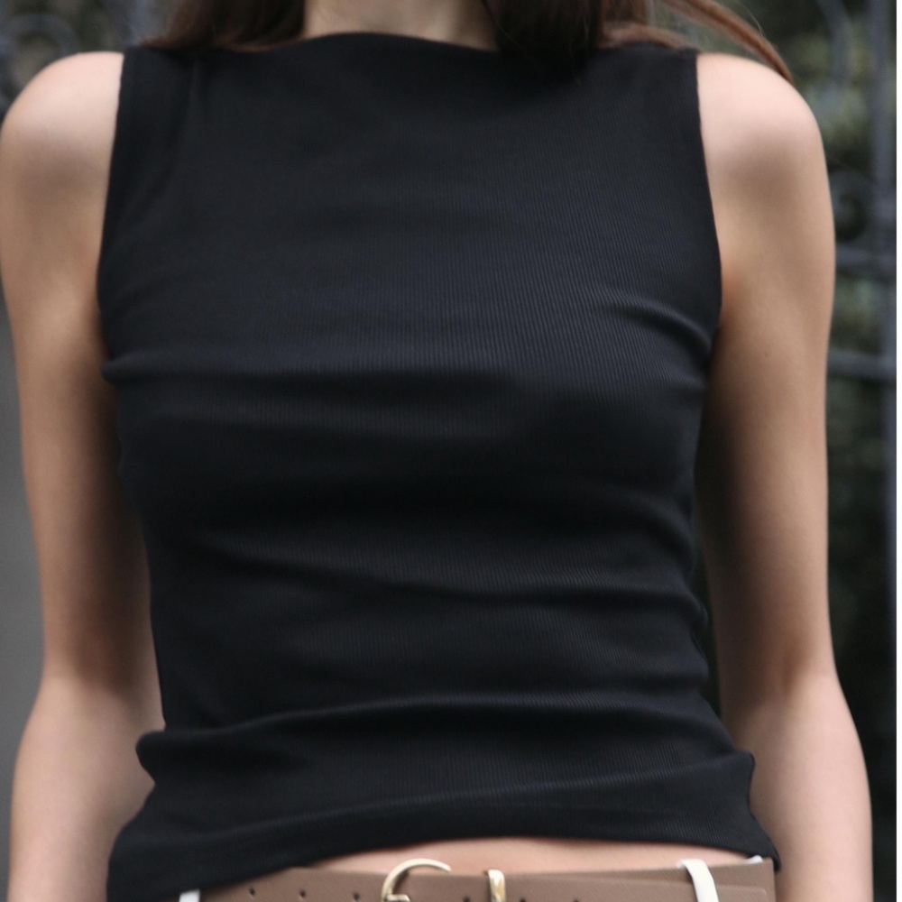 Zara Ribbed Boat Neck Sleeveless Top